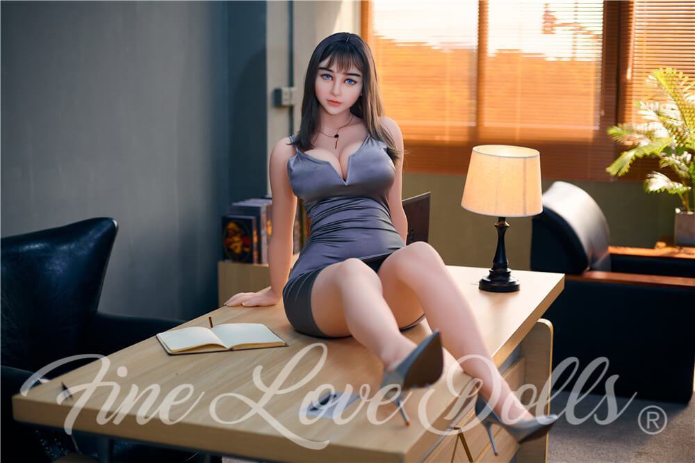 irontech-sex-doll-161cm-6