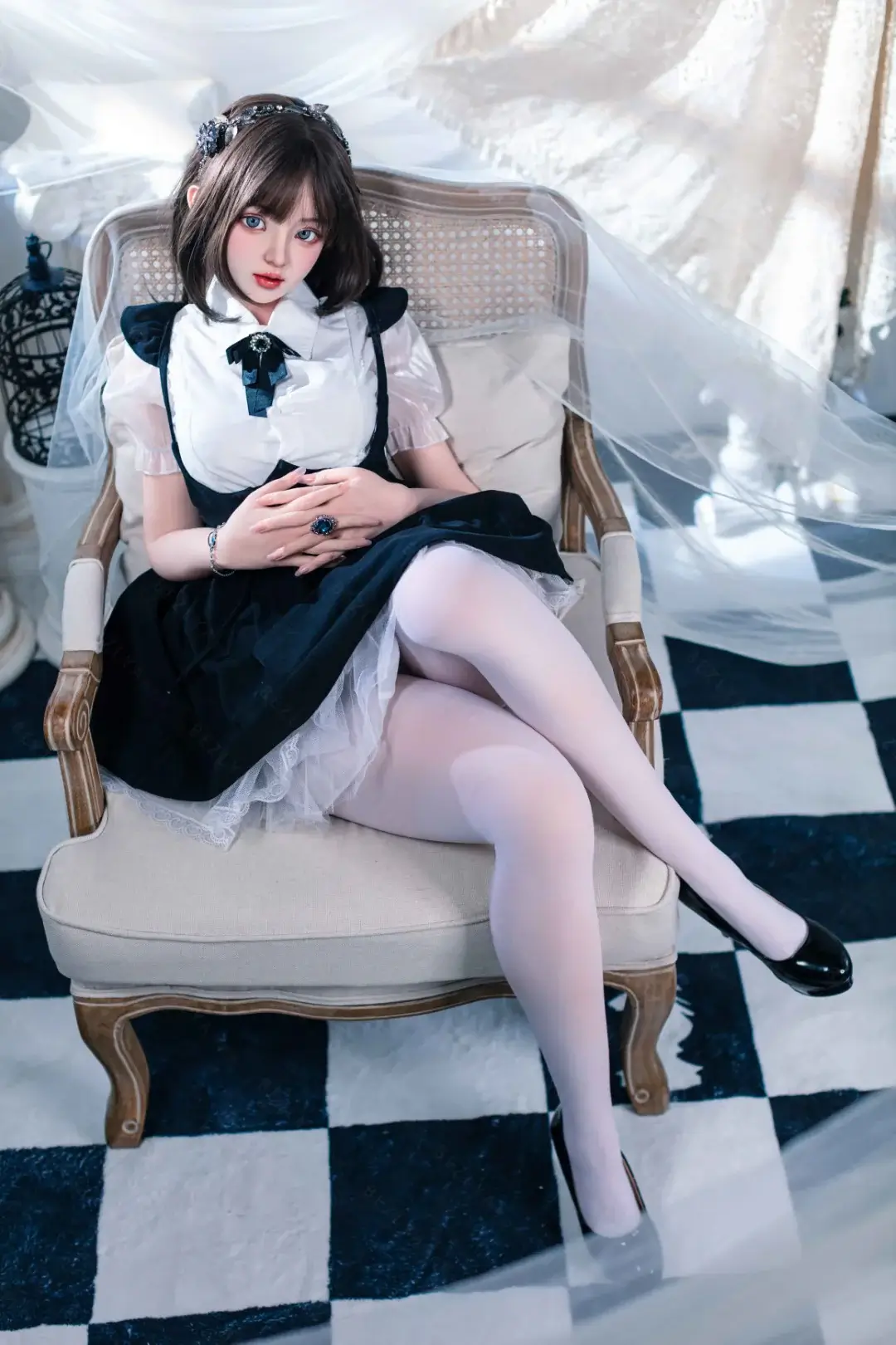 Bezlya-DollDimension_14_a82931ec-588d-4c33-a31c-68dbea264db8